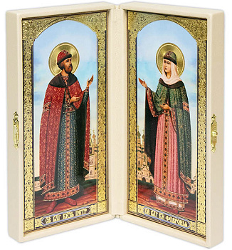 Складень с ростовыми иконами Петр и Феврония в кожаном футляре с вышивкой, 9 х 18 см