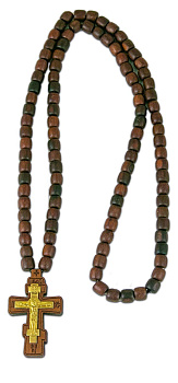 Крест нательный на деревянной цепочке из самшита с распятием из латуни