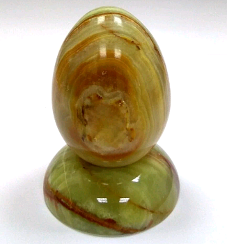 Яйцо из камня Оникс, на подставке. 